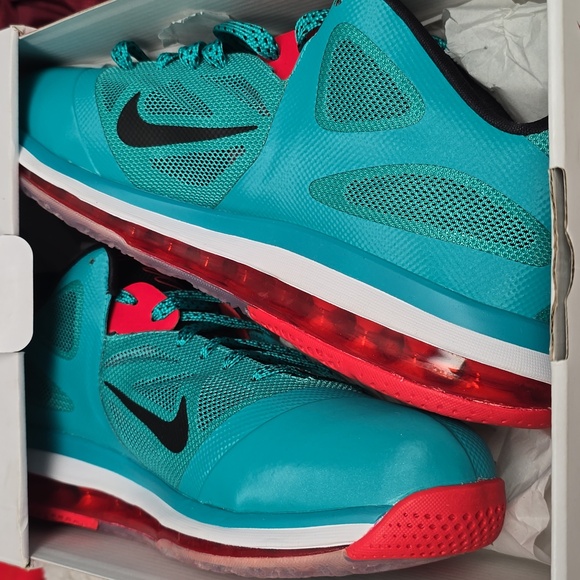 Nike LeBron 9 Low - Picture 9 of 11